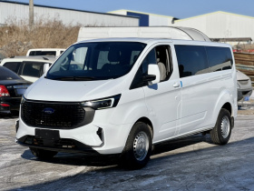 福特 全顺 2023款 2.0T柴油手动商旅型中轴低顶7/8/9座