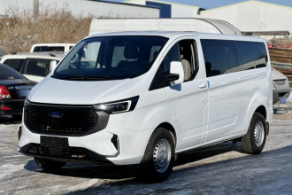 福特 全顺 2023款 2.0T柴油手动商旅型中轴低顶7/8/9座