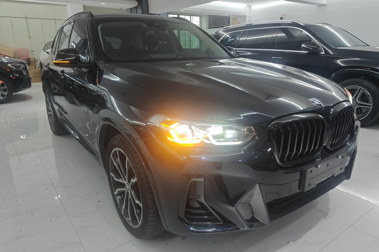 宝马X3 2022款 xDrive30i 领先型 M曜夜套装车身外观3