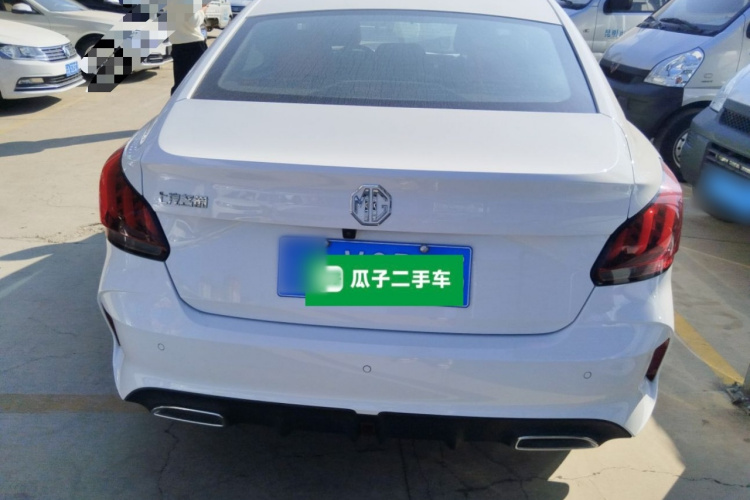 名爵 MG5 2022款 180DVVT CVT青春豪华版车身外观6