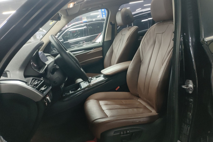 宝马X5(进口) 2014款 xDrive35i 豪华型局部细节19