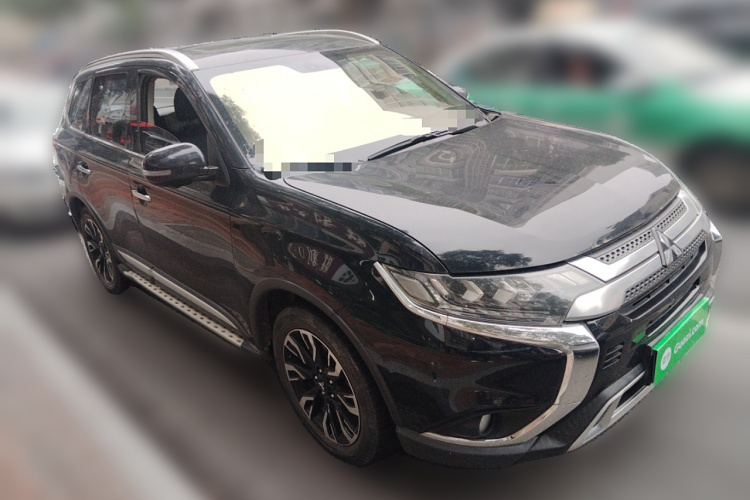 三菱 欧蓝德 2020款 2.4L 四驱致享版 7座车身外观6002