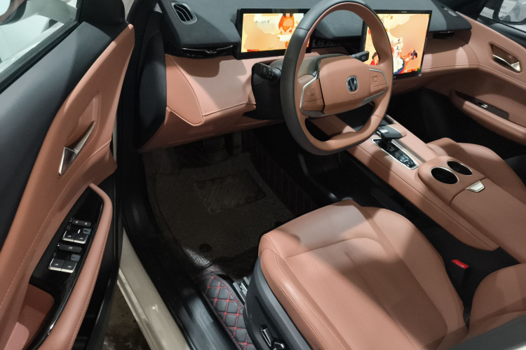 长安UNI-Z 2025款 1.5T 尊贵型中控内饰20