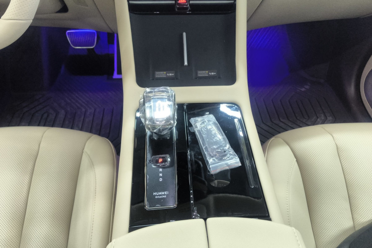 鸿蒙智行 问界M7 2024款 1.5T 智驾后驱Pro版 5座局部细节18