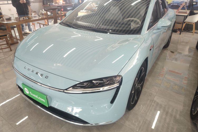 鸿蒙智行 智界S7 2024款 Max+ 后驱超航智驾版车身外观1