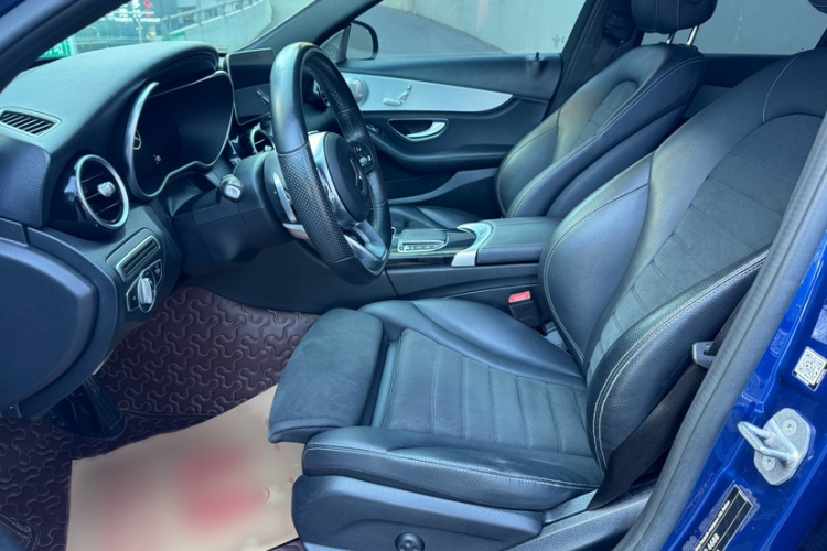 奔驰C级 2020款 改款 C 260 运动版中控内饰7003