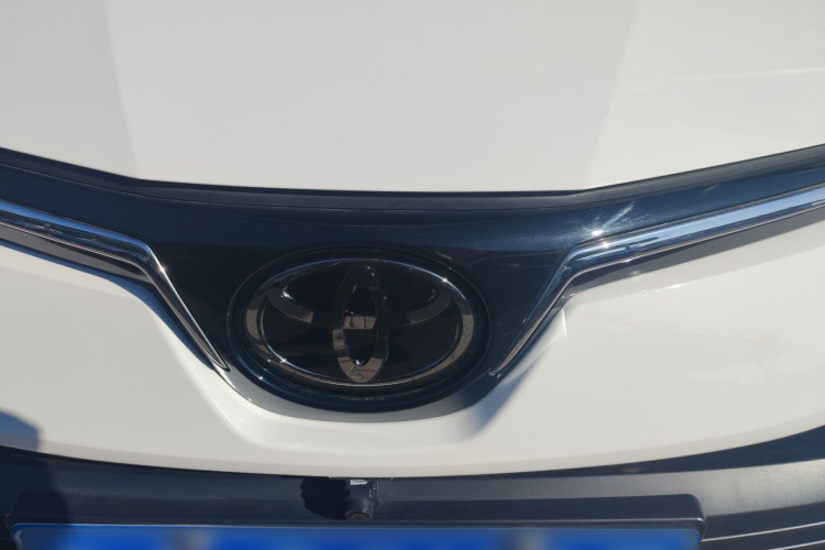 丰田 卡罗拉 2019款 1.2T S-CVT GL先锋版局部细节9006