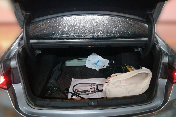 比亚迪 秦PLUS 2021款 DM-i 55KM 旗舰型中控内饰23