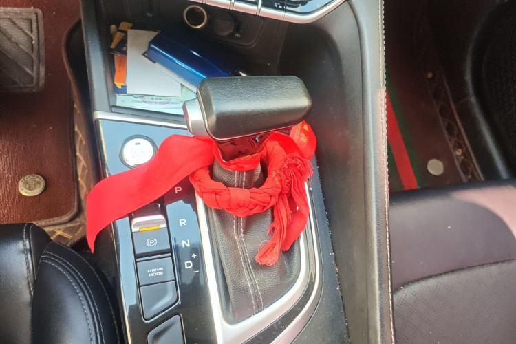 长安 逸动 2020款 PLUS 蓝鲸NE 1.4T GDI DCT尊贵型局部细节18