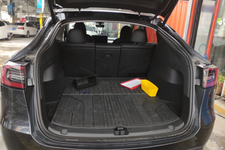 特斯拉 Model Y 2024款 长续航全轮驱动版局部细节23