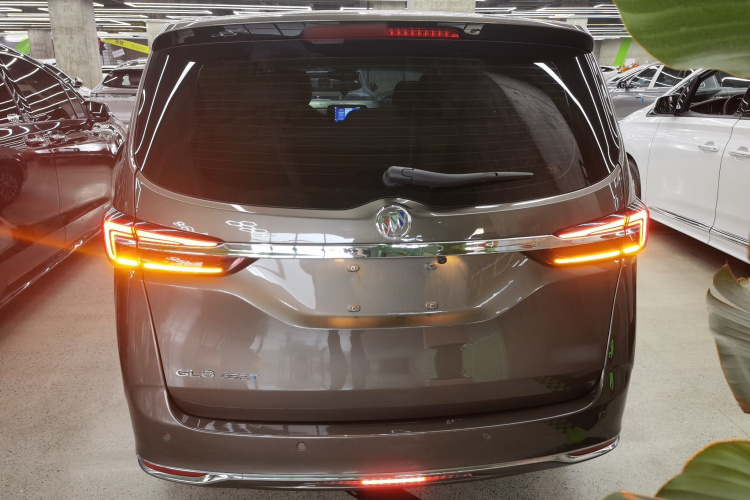 别克GL8 2022款 陆上公务舱 652T 舒适型车身外观6004