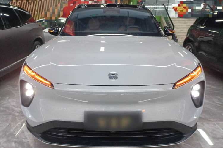 蔚来ES6 2023款 75kWh车身外观2