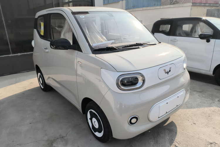 五菱汽车 宏光MINIEV 2024款 第三代 215km 青春版车身外观3