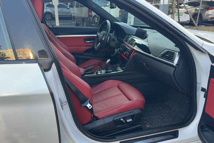 宝马3系GT 2020款 320i M运动曜夜版局部细节41