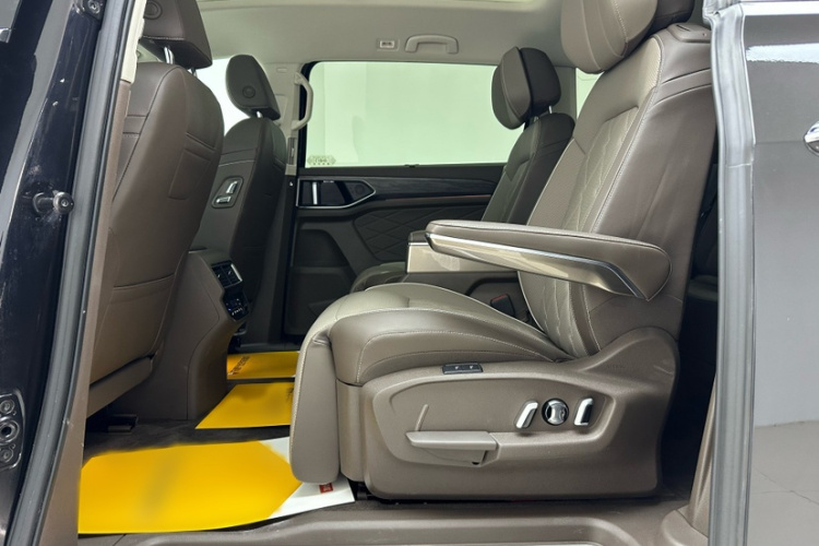 大众 威然 2024款 380TSI 尊贵版中控内饰7007