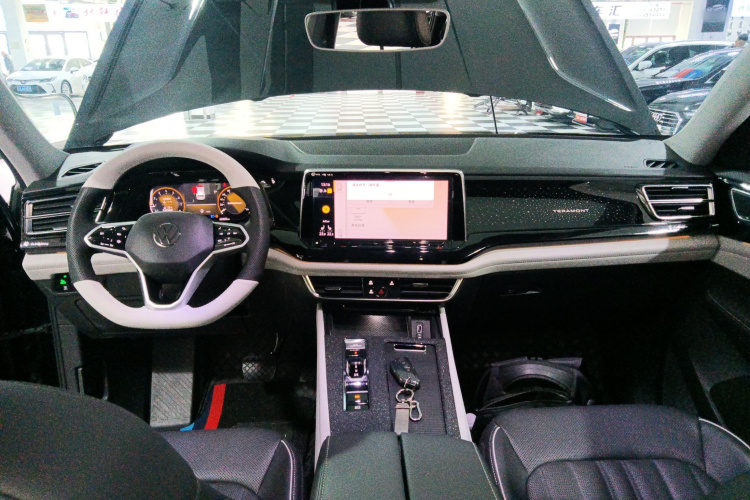 大众 途昂 2021款 330TSI 两驱尊崇豪华版中控内饰12