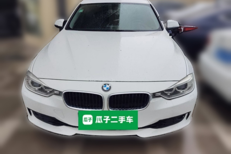 宝马3系 2014款 320i 时尚型车身外观2