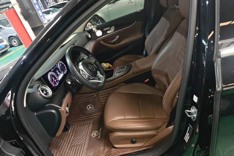 奔驰E级 2020款 改款 E 300 L 运动时尚型局部细节19