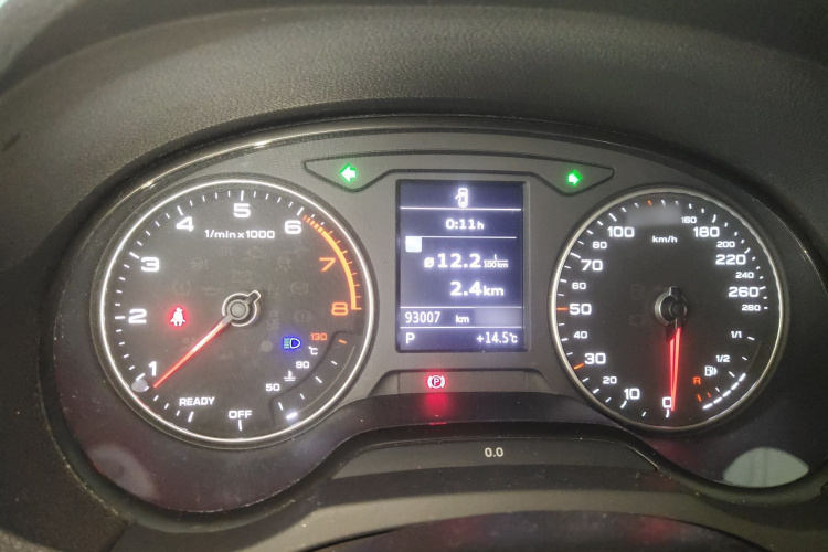 奥迪A3 2018款 30周年年型 Sportback 35 TFSI 进取型局部细节14