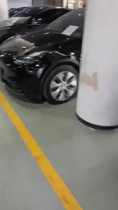 特斯拉 Model Y 2022款 后轮驱动版讲解2