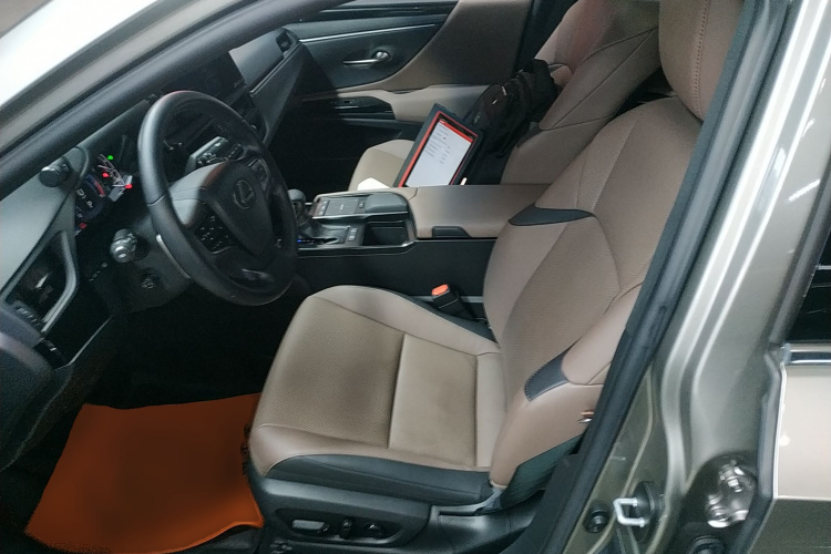 雷克萨斯ES 2021款 200 卓越版局部细节19