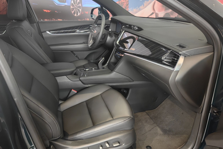 凯迪拉克XT6 2022款 2.0T 七座两驱豪华型中控内饰7007