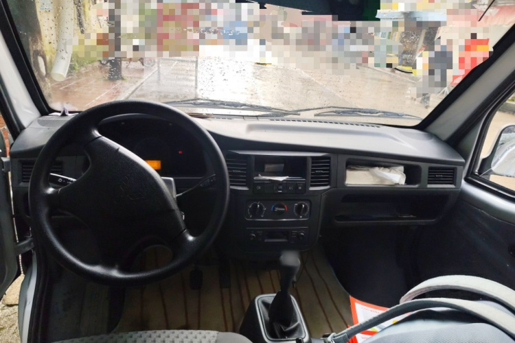 五菱汽车 五菱之光 2023款 1.5L 实用型 5/7座中控内饰12