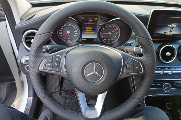 奔驰C级 2016款 C 200 L 运动型中控内饰13