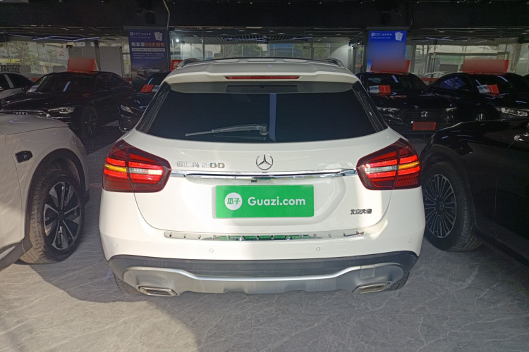 奔驰GLA 2018款 GLA 200 时尚型车身外观6