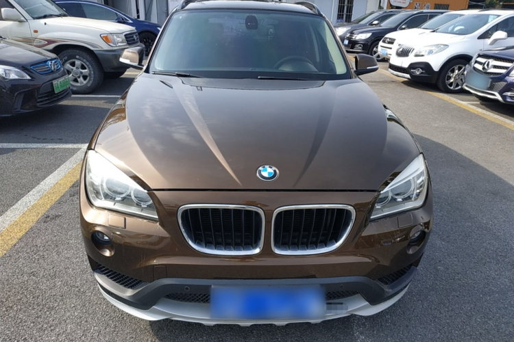 宝马X1 2015款 sDrive18i 领先晋级版车身外观2