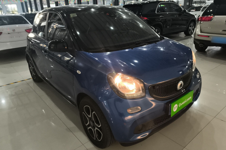 smart forfour 2016款 0.9T 66千瓦先锋版车身外观6002