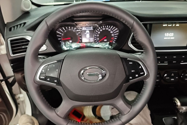 广汽传祺 传祺GS4 2017款 235T 自动两驱豪华智联版局部细节13