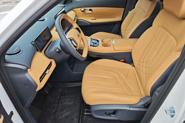 吉利银河 银河星舰7 EM-i 2025款 120km 探索+版中控内饰7002