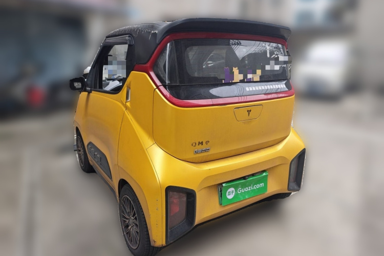 宝骏E200 2020款 305KM 智行版车身外观5