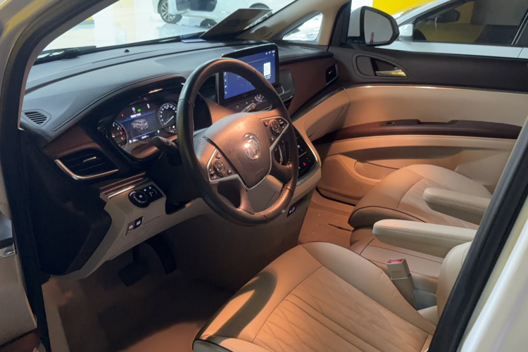 别克GL8 2023款 陆上公务舱 652T 豪华型中控内饰7002