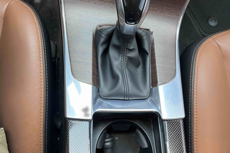 沃尔沃S60 2017款 S60L T3 智进版中控内饰7012