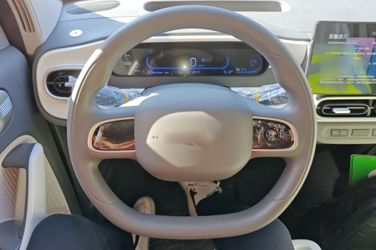 吉利银河 熊猫 2025款 210km 元气熊中控内饰13