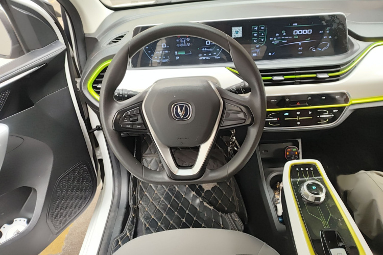 长安欧尚 奔奔E-Star 2020款 心动版 三元锂局部细节13