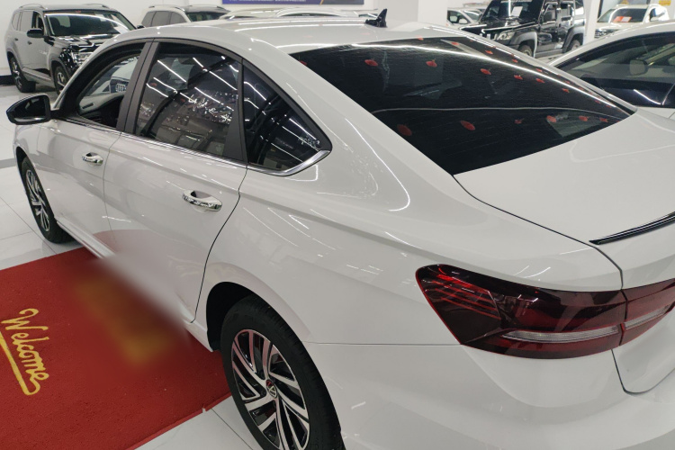 大众 朗逸 2024款 300TSI DSG星空领先版车身外观4