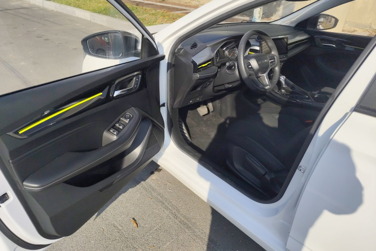 荣威i5 2021款 1.5L CVT铂金版中控内饰7003