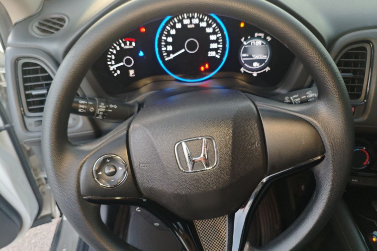 本田 缤智 2017款 1.8L CVT两驱先锋型中控内饰13