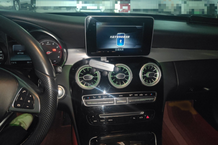 奔驰C级 2018款 C 200 运动版局部细节16