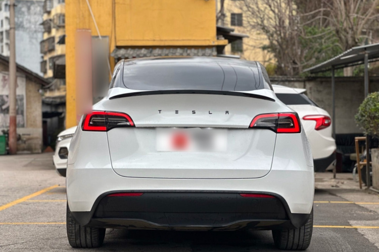 特斯拉 Model Y 2022款 改款 后轮驱动版车身外观6004