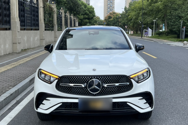 奔驰GLC轿跑 2024款 GLC 260 4MATIC 轿跑SUV车身外观6003