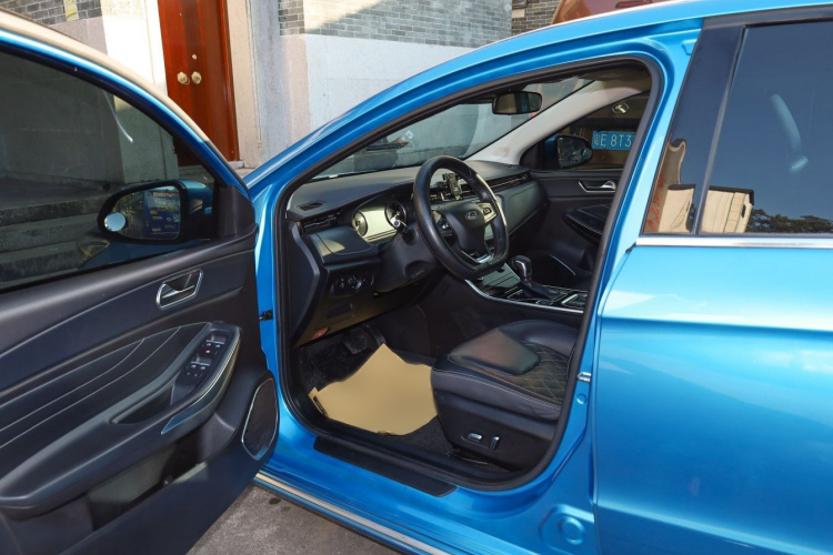 奇瑞 艾瑞泽GX 2019款 Pro 1.5T CVT睿色版 国VI中控内饰7002