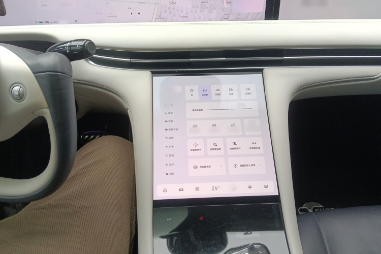 智己汽车 智己LS7 2023款 90kWh Elite后驱版中控内饰7002