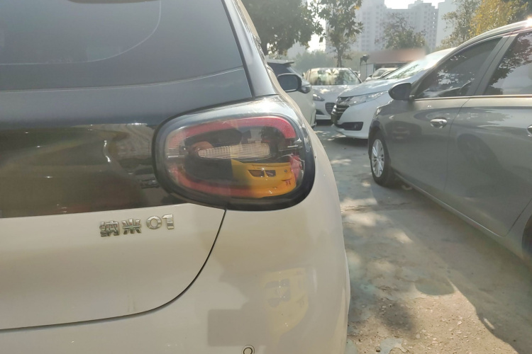 东风纳米 纳米01 2024款 330 Lite车身外观9