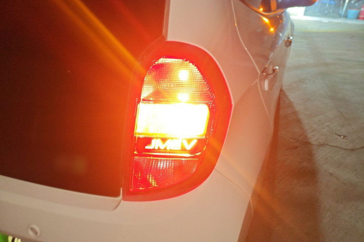 江铃集团新能源 易至EV2 2024款 201km 舒适型车身外观9