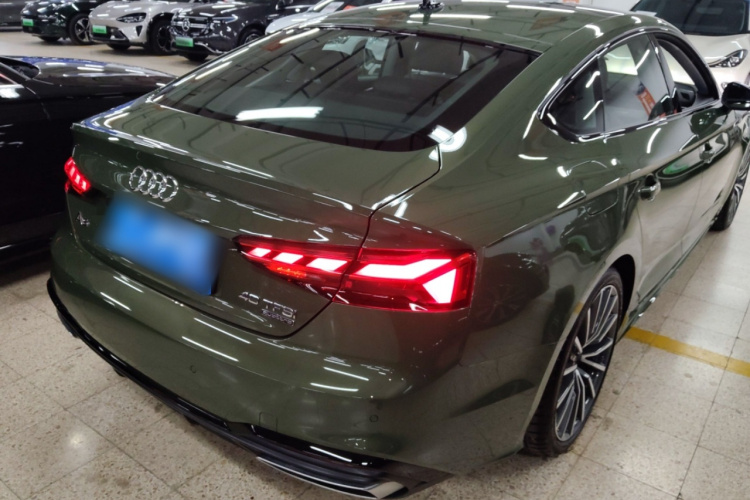 奥迪A5 2024款 Sportback 40 TFSI quattro 豪华动感型车身外观6005