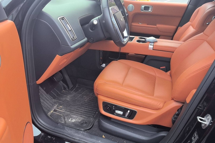 理想汽车 理想L8 2023款 Pro中控内饰7003